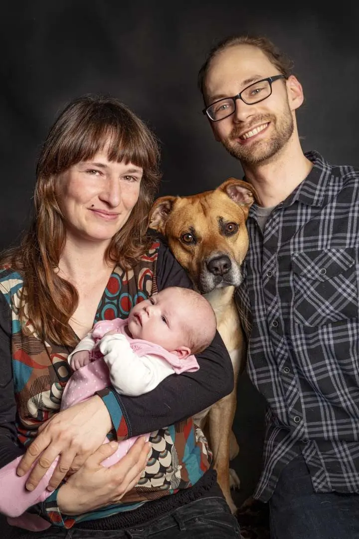 Galerie familienshooting leipzig fotograf mit Baby und Hund