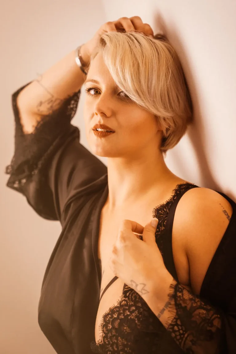 Boudoir und Akt - Eine Frau mit Kurven