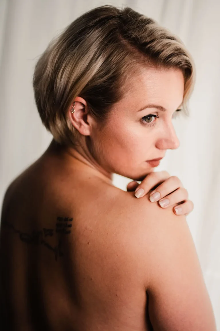 Boudoir und Akt - Eine Frau mit Kurven