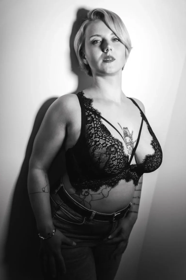 Boudoir und Akt - Eine Frau mit Kurven