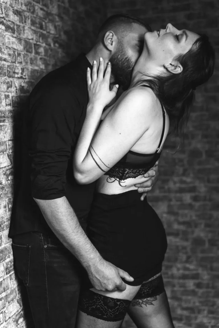 Julia und Kevin - von "James Bond" bis sexy Handwerker