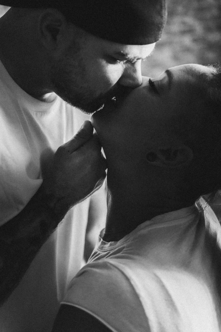 Stephanie und Christian - erotisches Paarshooting mit Größenunterschied