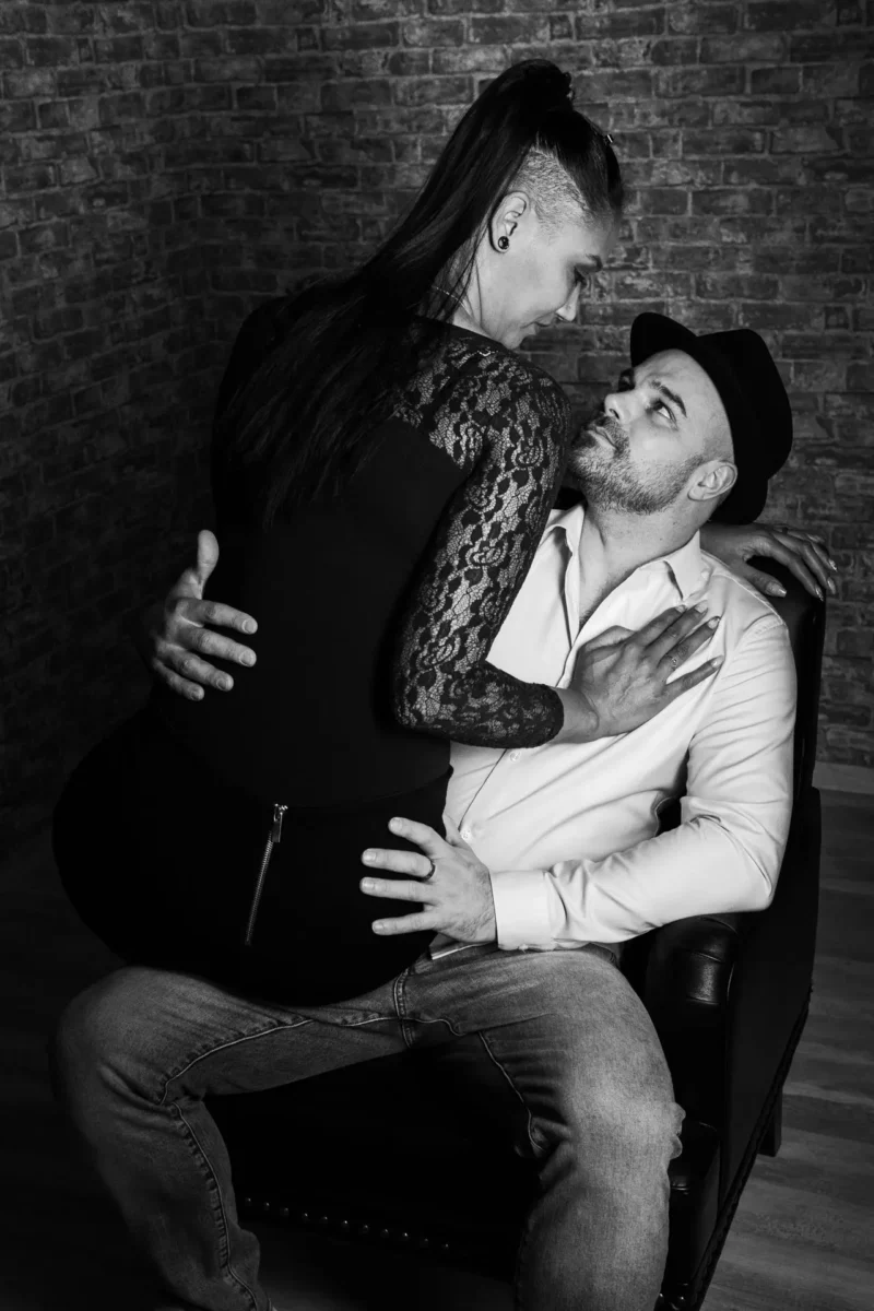 Stephanie und Christian - erotisches Paarshooting mit Größenunterschied