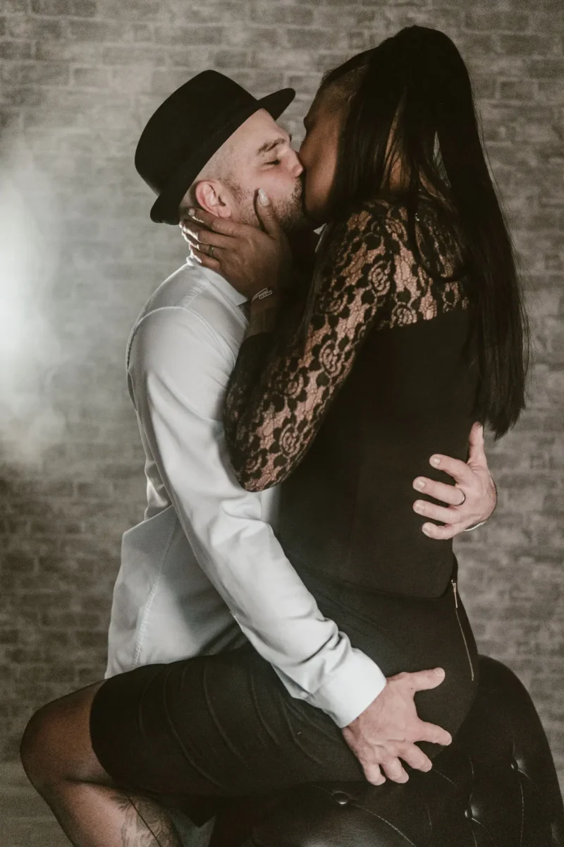 Stephanie und Christian - erotisches Paarshooting mit Größenunterschied