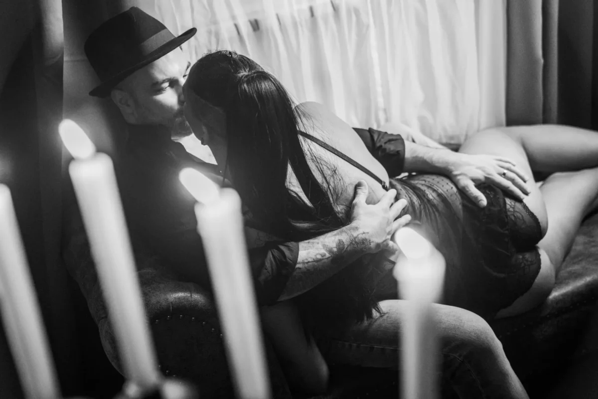 Stephanie und Christian - erotisches Paarshooting mit Größenunterschied